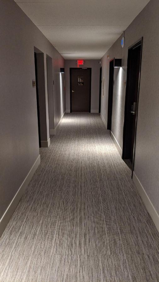 Superior Stay Hotel Marquette Exterior photo